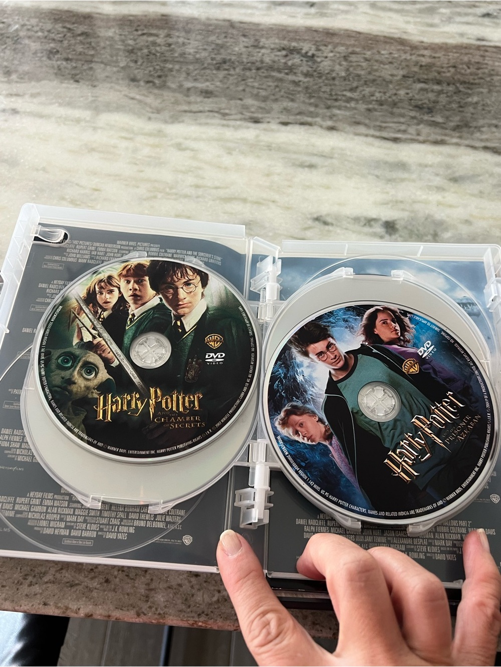 Harry Potter Complete 8-Film DVD Collection - Navy & Black Artwork - Picture 3 of 6
